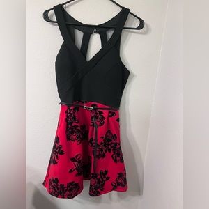 Black and red short dress